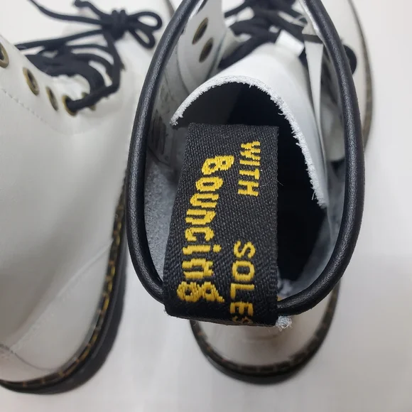 Dr Martens Zavala Boots White Leather Brand New - Picture 7 of 8